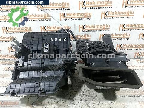 Hyundai Accent Kalorifer çıkma parça
