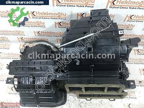 Hyundai Accent Kalorifer çıkma parça