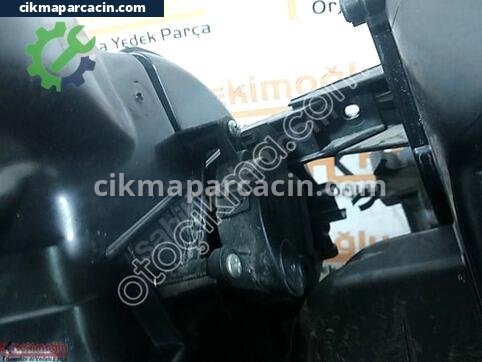 Hyundai Accent Kalorifer çıkma parça