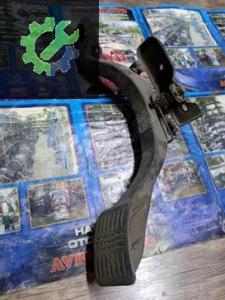 Hyundai Accent yumurta kasa 1.5 gaz pedalı