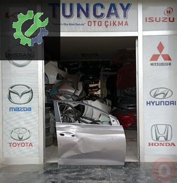 Hyundai Bayon Sağ Ön Kapı çıkma parça