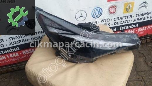 Hyundai Elantra Sağ Ön Far çıkma parça