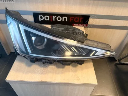 Hyundai Elantra Sağ Ön Far çıkma parça