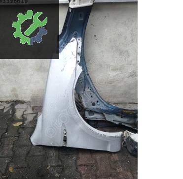 Hyundai Accent Sağ Ön Kapı çıkma parça