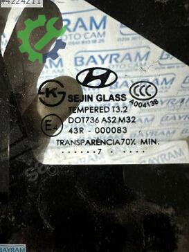 Hyundai H1 Sağ Ön Kelebek Camı çıkma parça