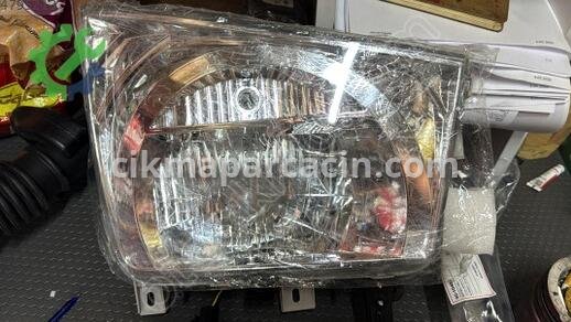 Hyundai HD Sağ Ön Far çıkma parça