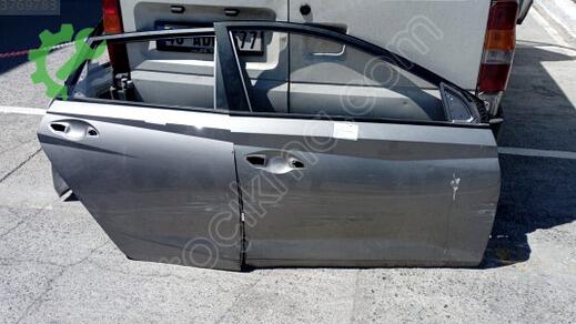 Hyundai I20 Sağ Ön Kapı çıkma parça