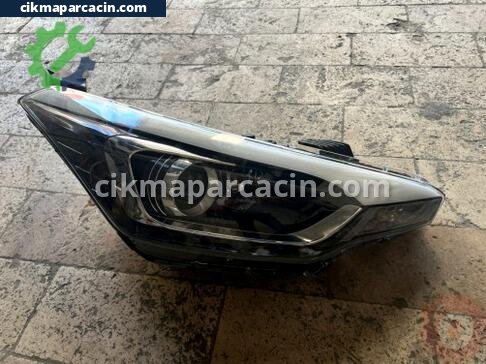 Hyundai I20 Sağ Ön Far çıkma parça