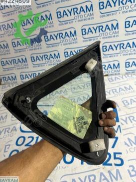 Hyundai i30 Sağ Arka Kelebek Camı çıkma parça