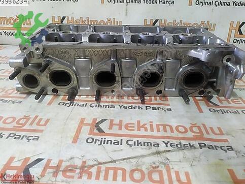 Hyundai i30 22111 çıkma parça