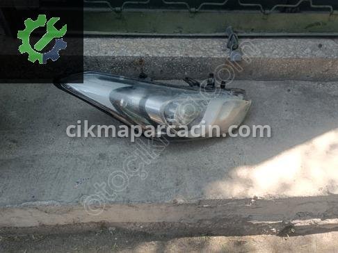 Hyundai i30 Sağ Ön Far çıkma parça