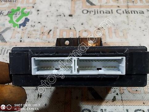 BMW 1 Serisi 954001RBP0 çıkma parça