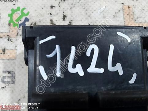 Mazda 121 95800 çıkma parça