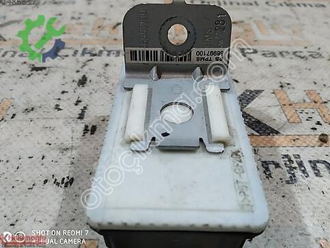 BMW 1 Serisi 958001R110 çıkma parça