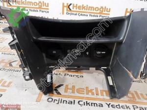 HYUNDAİ KONA KONSUL ÖN ÇAKMAKLIK AUX