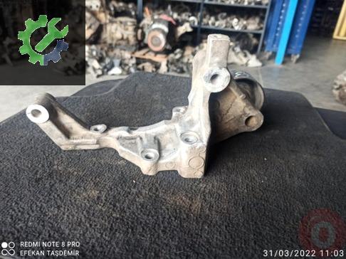 Hyundai Starex Motor Braketi çıkma parça