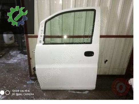 Hyundai Santa Fe Sağ Ön Kapı çıkma parça