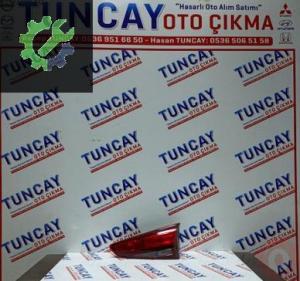 HYUNDAİ TUCSON SAĞ İÇ STOP 2018-2020 92404D7500 ÇIKMA PARÇA