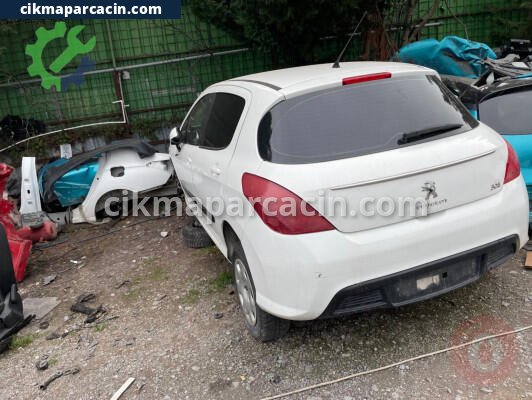 Peugeot 308 Çamurluk çıkma parça