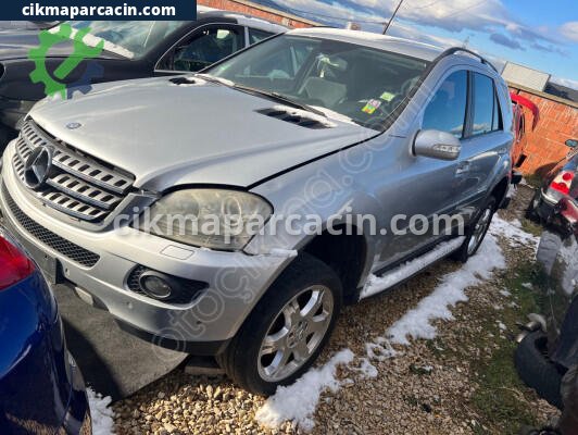 Mercedes-Benz ML Far çıkma parça