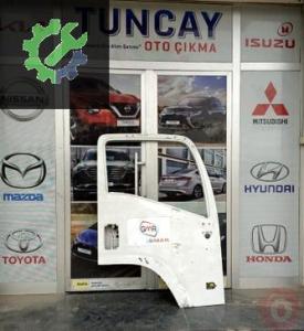 ISUZU NPR SAĞ ÖN KAPI