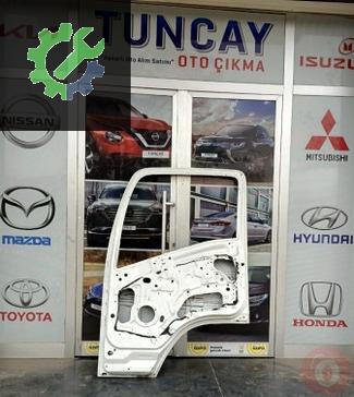 Isuzu NPR Sağ Ön Kapı çıkma parça