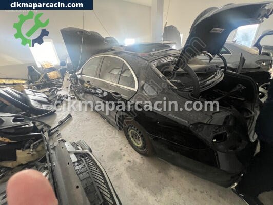 Mercedes-Benz C Serisi Sunroof çıkma parça