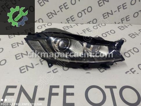Jaguar XF Sağ Ön Far çıkma parça