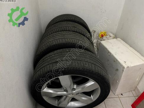 Jeep Grand Cherokee Lastik çıkma parça