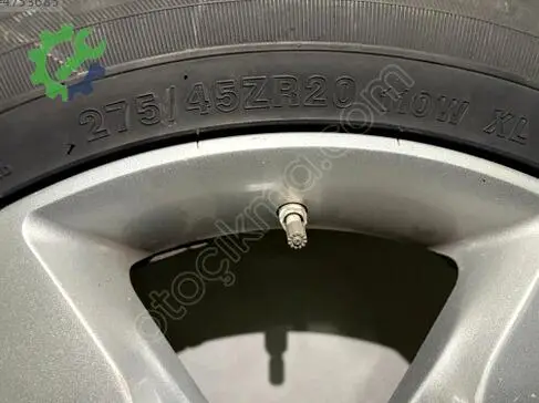 Jeep Grand Cherokee Lastik çıkma parça