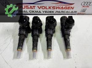 JETTA 1.9TDİ ÇIKMA ORJİNAL TAKIM ENJEKTÖR
