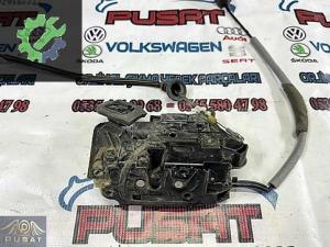 JETTA ÇIKMA ORJİNAL KAPI KİLİDİ SOL ARKA 5K4 839 015 Q