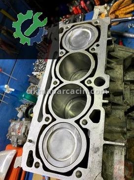Volkswagen Jetta Yarım Motor 06B103373T çıkma parça