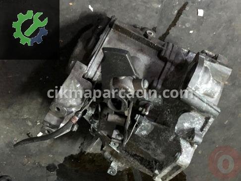 Volkswagen Jetta Şanzıman Komple çıkma parça