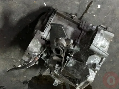Volkswagen Jetta Şanzıman Komple çıkma parça