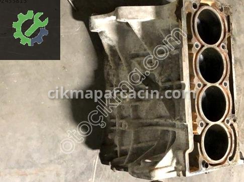 Volkswagen Jetta Yarım Motor çıkma parça