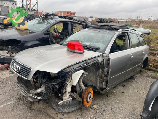 Audi A4 Torpido çıkma parça