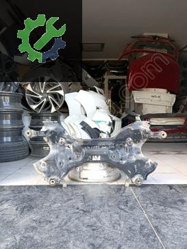 Kia Ceed Taşıyıcı 2012-2016 çıkma parça