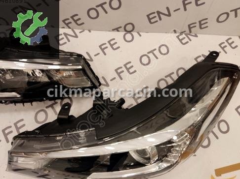 Kia Cerato Sağ Ön Far çıkma parça