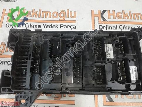Kia Sorento 911613E011 çıkma parça