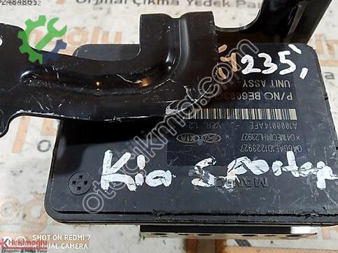 Kia Sportage 58920 çıkma parça