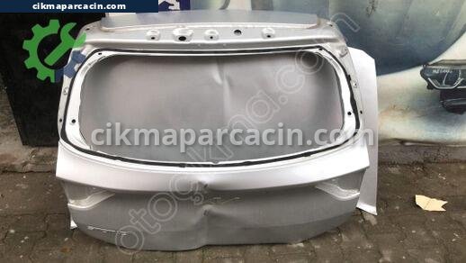 Kia Stonic Bagaj Kapağı çıkma parça