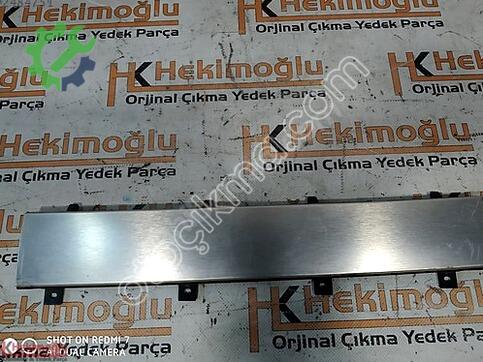 Land Rover Range Rover BJ32045R61AB çıkma parça