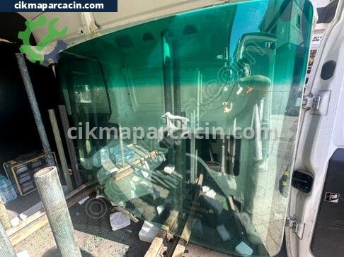 Magirus M Ön Cam çıkma parça