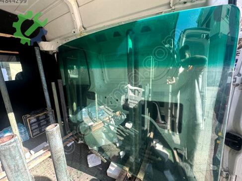 Magirus M Ön Cam M2000 çıkma parça