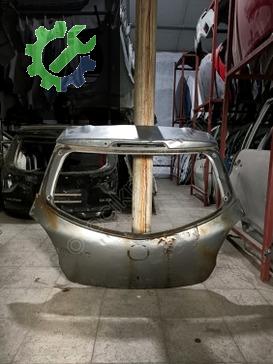 Mazda 2 Bagaj Kapağı çıkma parça