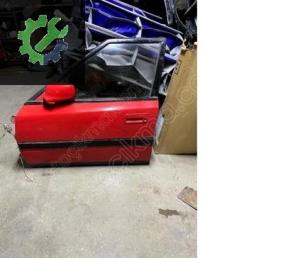 Mazda 323 sag ön kapi