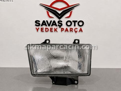 Mazda B2500 Sağ Ön Far çıkma parça