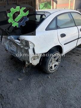 Mazda Lantis Bagaj Cami çıkma parça