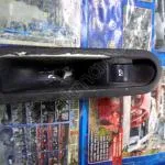 Megane 2 sağ ön cam düğmesi ve plastiği